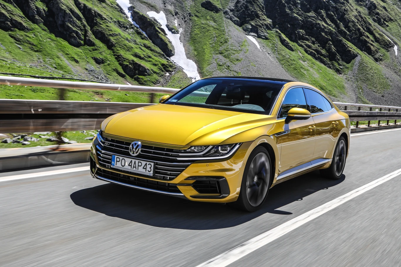 Volkswagen Arteon w Alpach