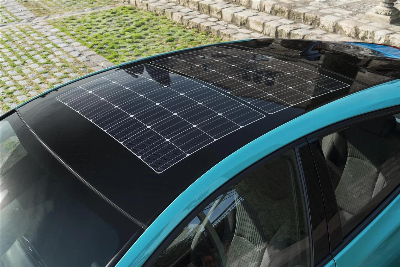 Toyota Prius Plug-in z panelem fotowoltaicznymi