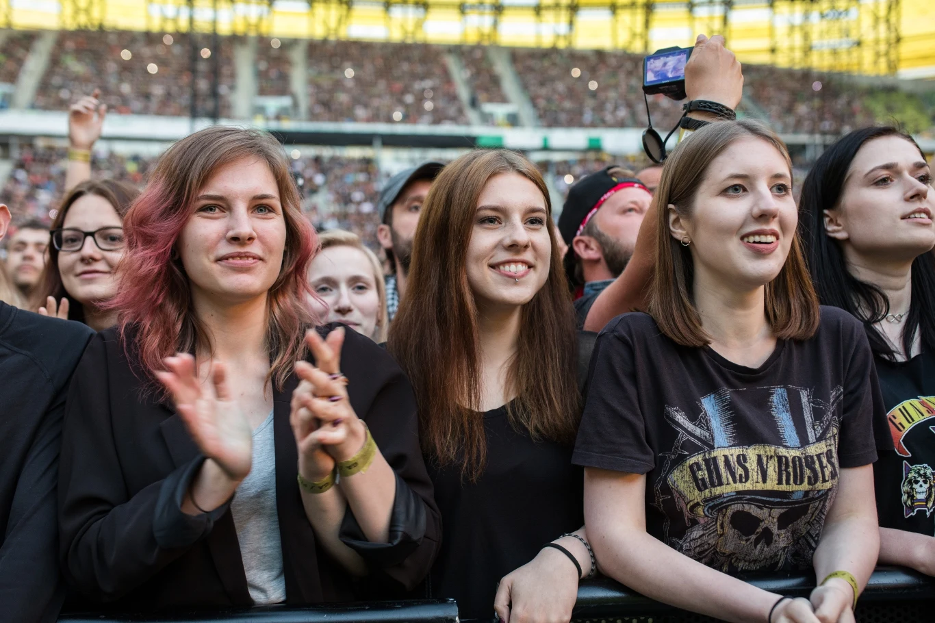 Fani na koncercie Guns N' Roses Fani na koncercie Guns N' Roses