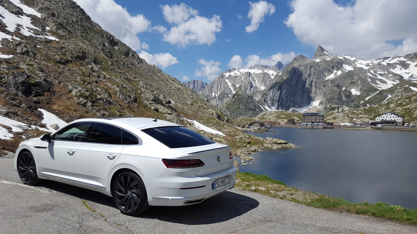 Volkswagen Artega w Alpach