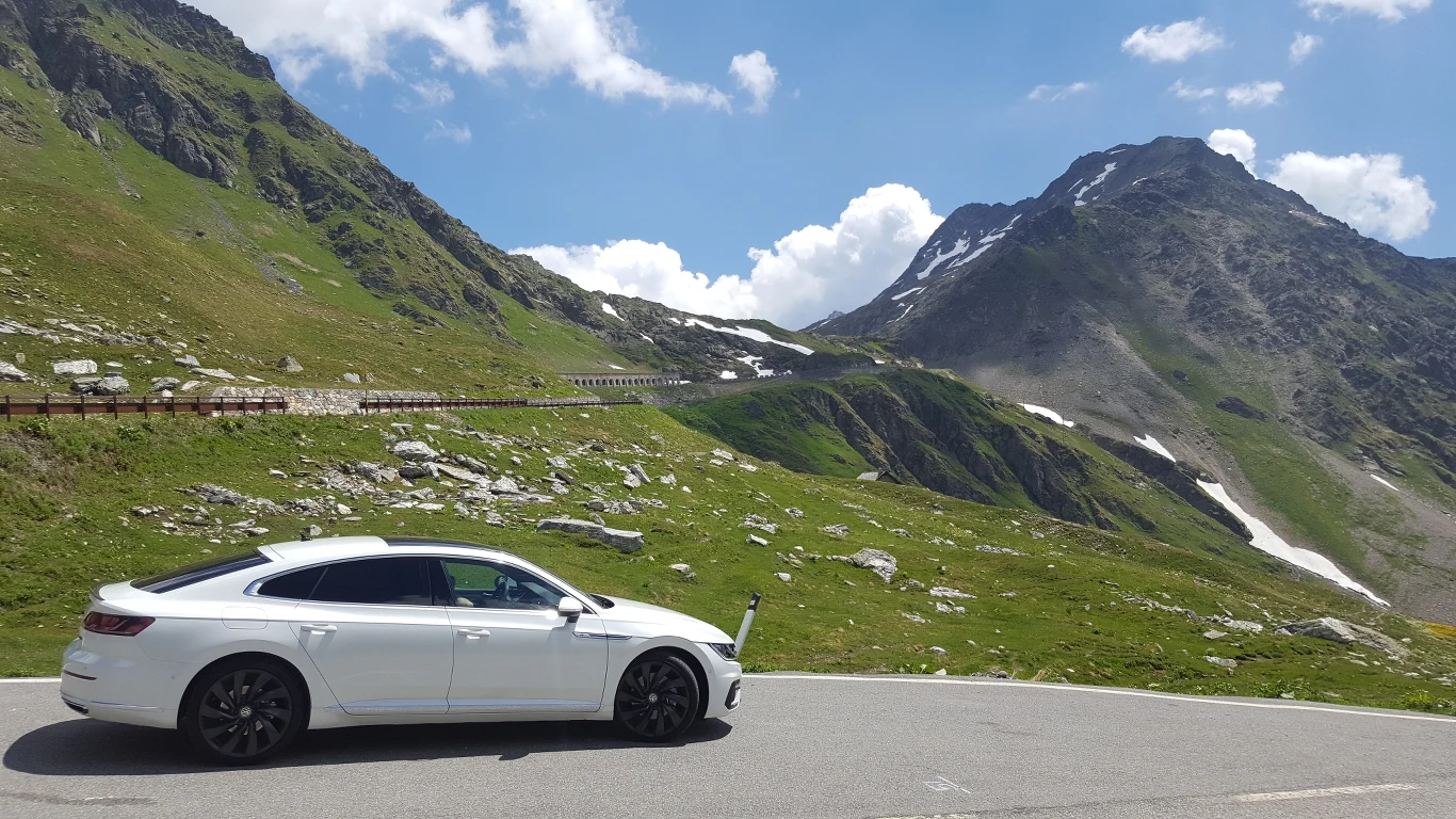 Volkswagen Artega w Alpach