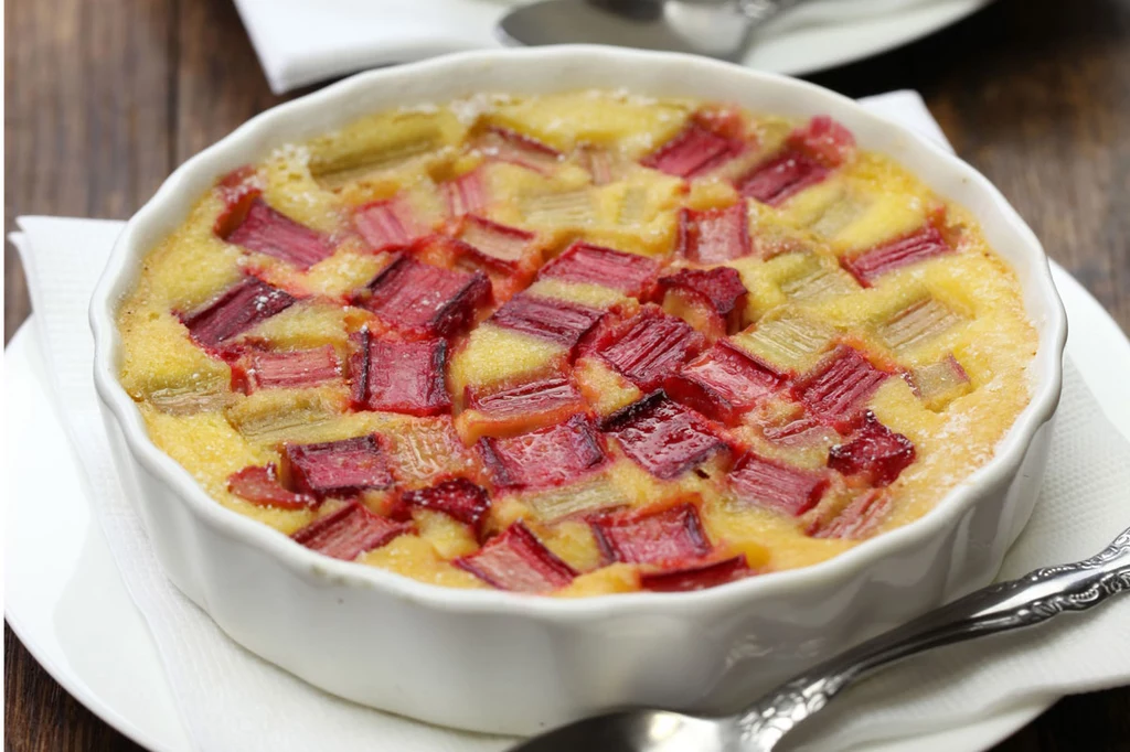 Pudding marcepanowy z rabarbarem Pudding marcepanowy z rabarbarem