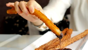 Hiszpański akcent w polskim karnawale? Te churrosy możesz przygotować samodzielnie w domu 