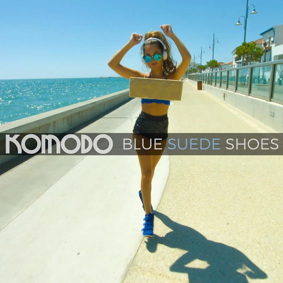 Okładka singla "Blue Suede Shoes" Komodo