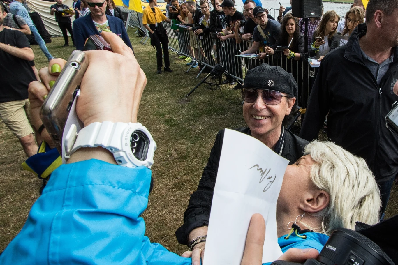 Scorpions odsłonili swoją gwiazdę w Alei Gwiazd w Krakowie Scorpions odsłonili swoją gwiazdę w Alei Gwiazd w Krakowie