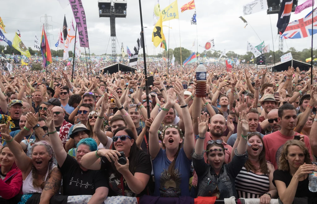 Tłum na tegorocznym Glastonbury