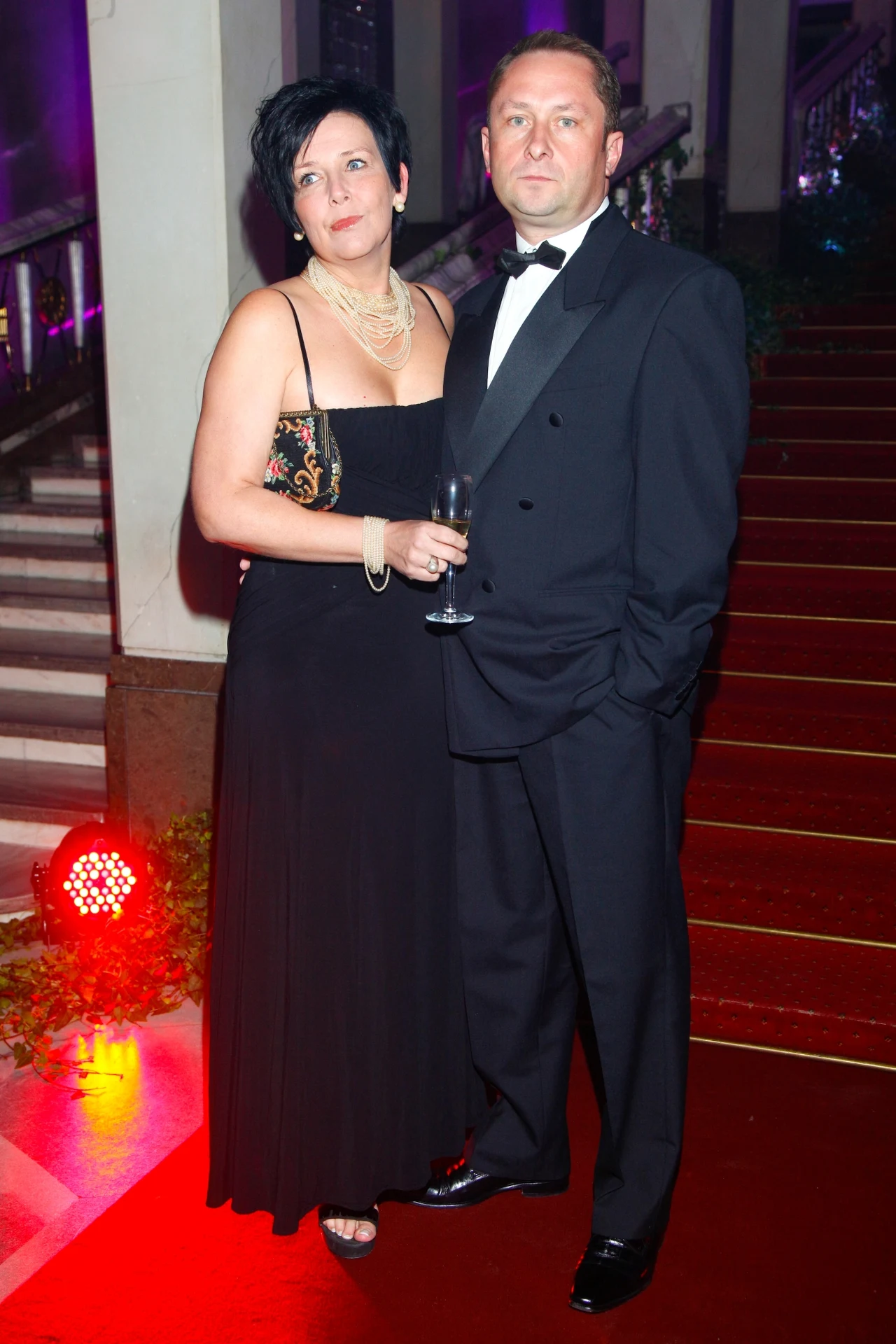 ...i z Kamilem Durczokiem na balu charytatywnym TVN ...i z Kamilem Durczokiem na balu charytatywnym TVN