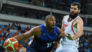 Boris Diaw (z lewej)