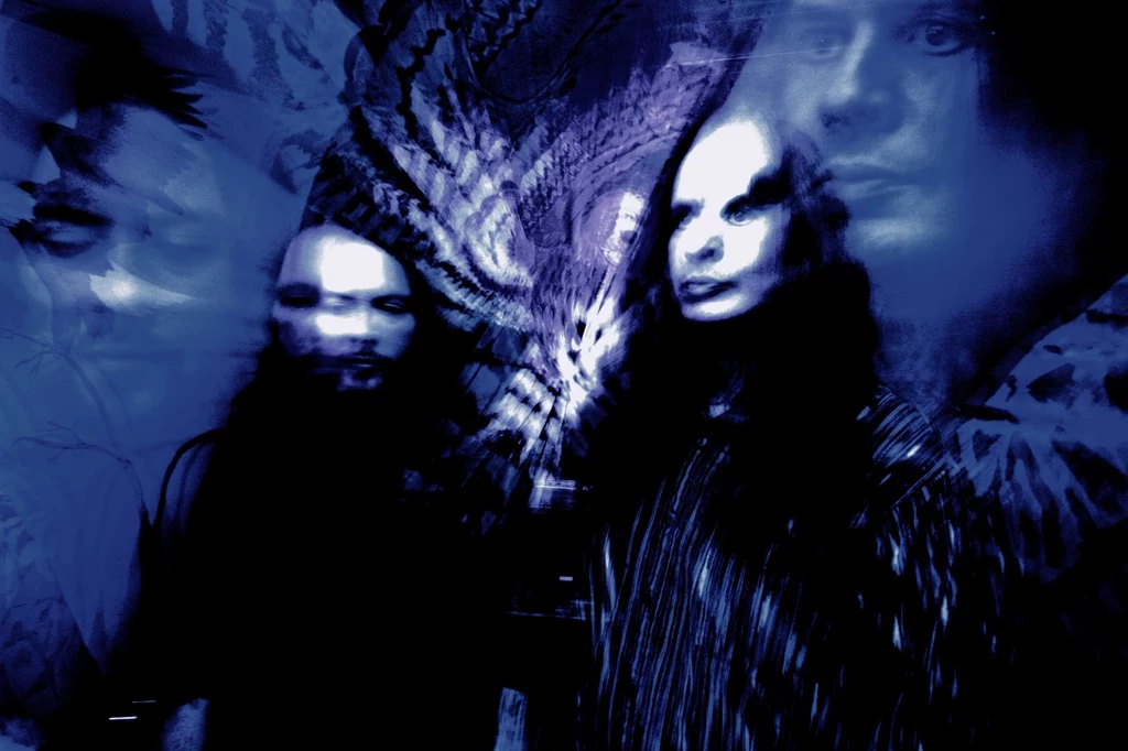 Wolves In The Throne Room to duet braci Weaverów