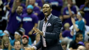 Chris Bosh musiał oglądać mecze kolegów zza linii bocznej