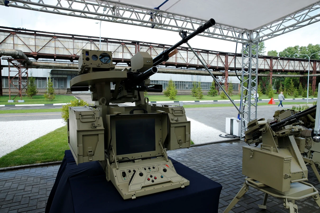 Czy moduły sieci neuronowych w sprzęcie wojskowym to dobry pomysł? Eksperci nie mają jasnej odpowiedzi Czy moduły sieci neuronowych w sprzęcie wojskowym to dobry pomysł? Eksperci nie mają jasnej odpowiedzi