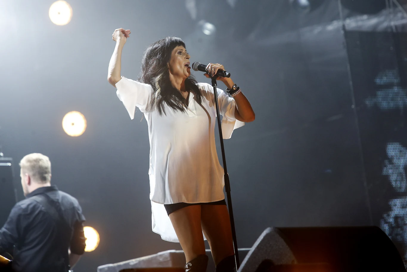 - W 2018 roku wypada 35-lecie założenia przeze mnie zespołu i będę chciała ten rok celebrować. Mam nadzieję, że uda mi się wydać płytę z nowymi rzeczami i będę też dbała o to, aby wydarzyły się spektakularne koncerty - mówiła Interii wokalistka.