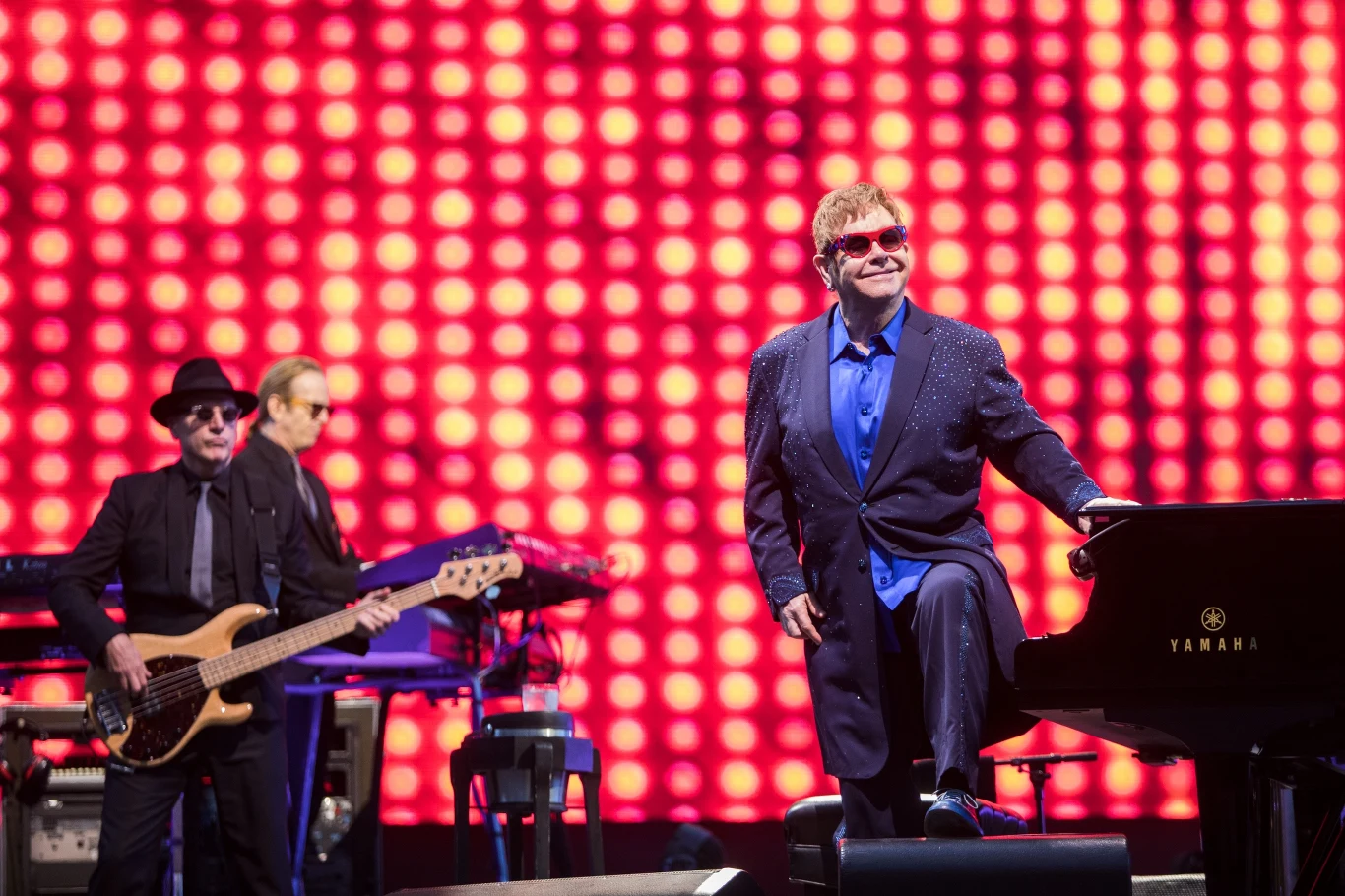 Matt Bissonette i Elton John.
