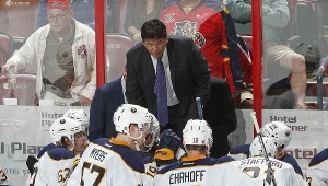 Ted Nolan w boksie Buffalo Sabres