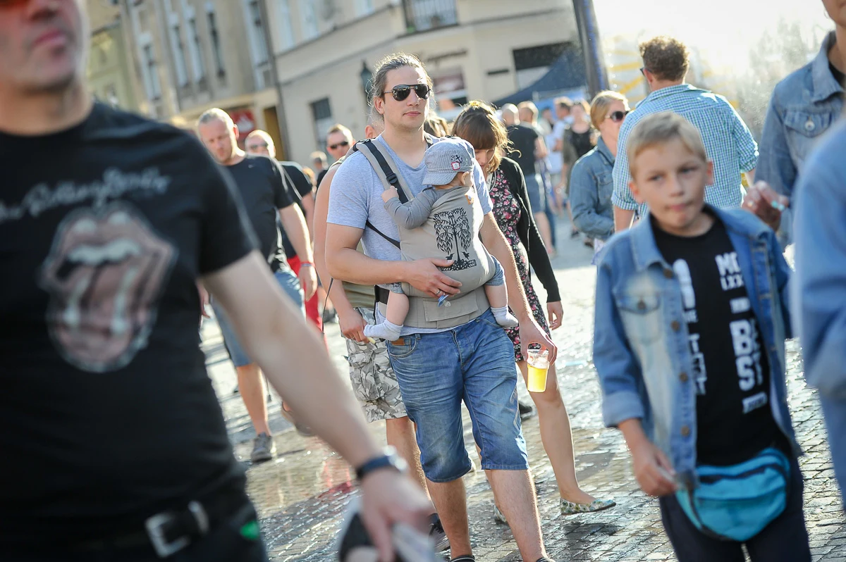 Tak się bawi publiczność podczas Jarocin Festiwal