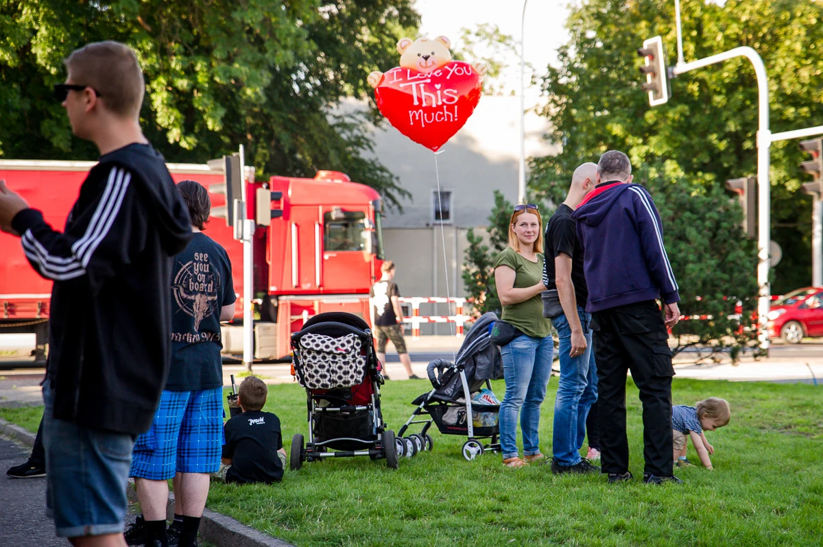 Tak się bawi publiczność podczas Jarocin Festiwal