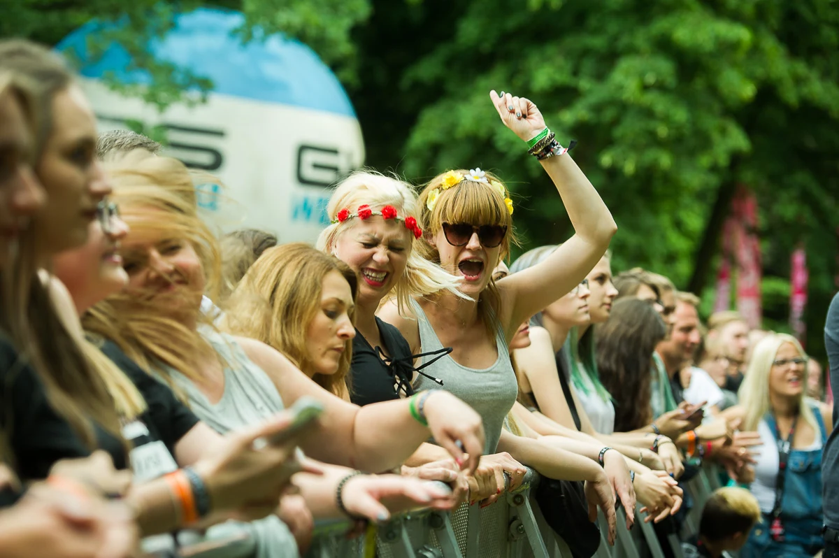 Tegoroczna edycja Jarocin Festiwal odbywała się w zmienionej formule - koncerty zorganizowano nie na obrzeżach miasta, ale w różnych lokalizacjach w ścisłym centrum, m.in. w parku Radolińskich, na Rynku Staromiejskim i ruinach kościoła Świętego Ducha. Tegoroczna edycja Jarocin Festiwal odbywała się w zmienionej formule - koncerty zorganizowano nie na obrzeżach miasta, ale w różnych lokalizacjach w ścisłym centrum, m.in. w parku Radolińskich, na Rynku Staromiejskim i ruinach kościoła Świętego Ducha.