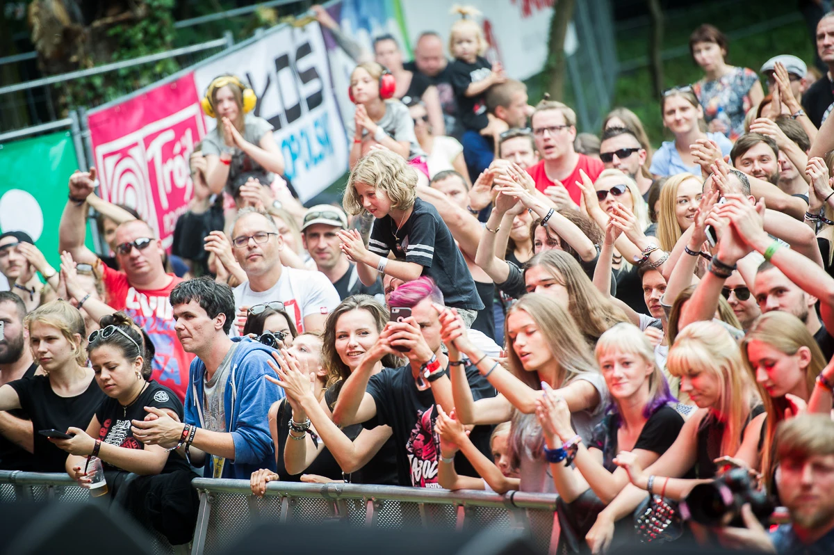 Tak się bawi publiczność podczas Jarocin Festiwal Tak się bawi publiczność podczas Jarocin Festiwal
