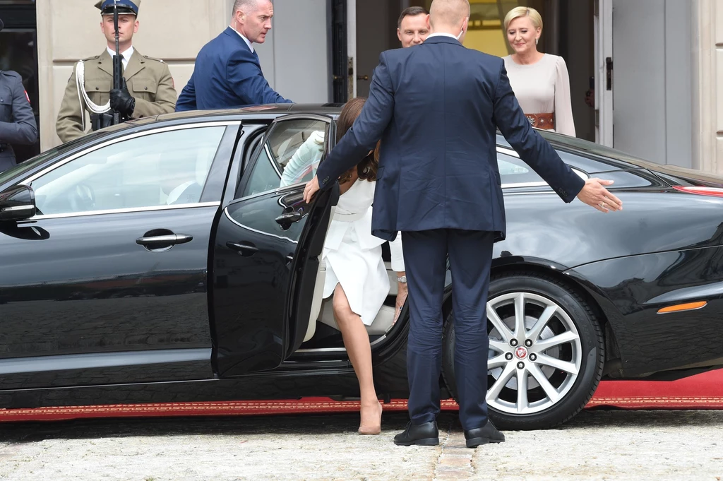 Powitanie książęcej pary przez prezydenta Andrzeja Dudą i Agatę Dudę
