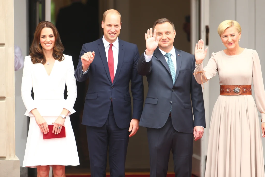 Powitanie książęcej pary przez prezydenta Andrzeja Dudą i Agatę Dudę! Wypadli lepiej od Kwaśniewskich?