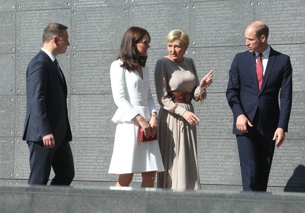 Książę William, księżna Kate, prezydent Anrzej Duda wraz małżonką w Muzeum Powstania Warszawskiego
