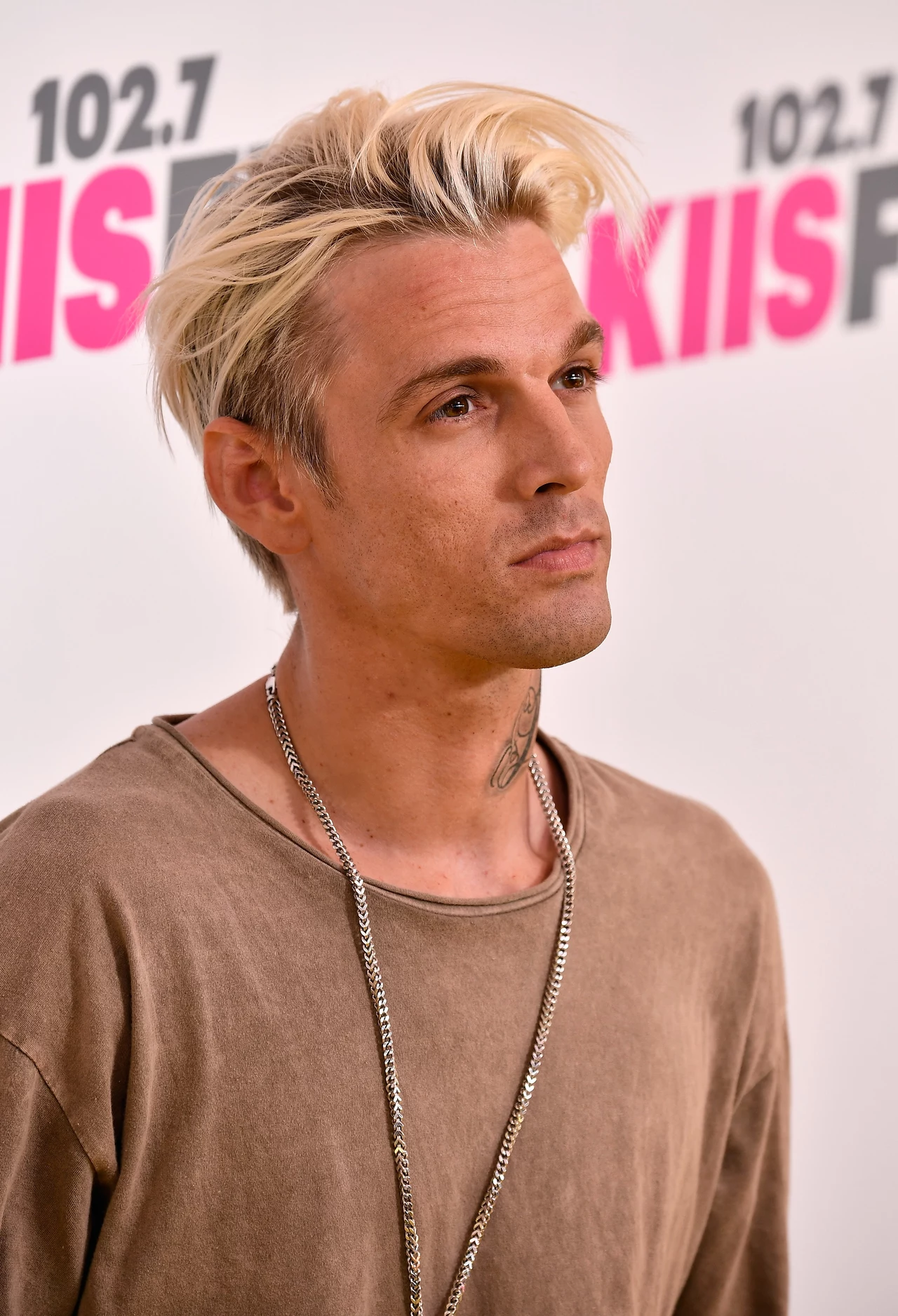 Aaron Carter zdaje sobie sprawę ze swoich problemów. Nie prosi jednak o pomoc, a zrozumienie Aaron Carter zdaje sobie sprawę ze swoich problemów. Nie prosi jednak o pomoc, a zrozumienie