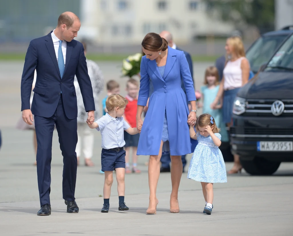 Zakończenie wizyty Księcia i Księżnej Cambridge w Polsce. Zakończenie wizyty Księcia i Księżnej Cambridge w Polsce.
