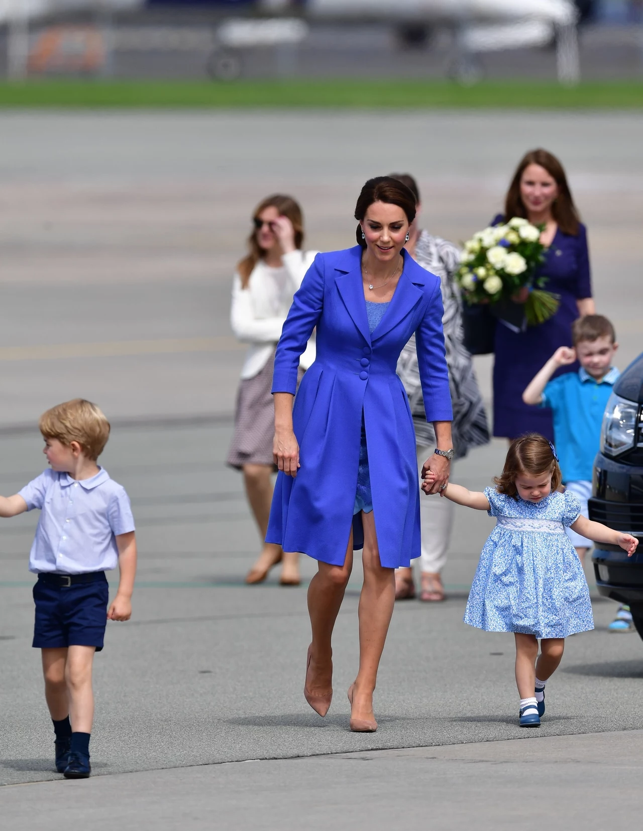 Księżna Kate z dziećmi. Księżna Kate z dziećmi.