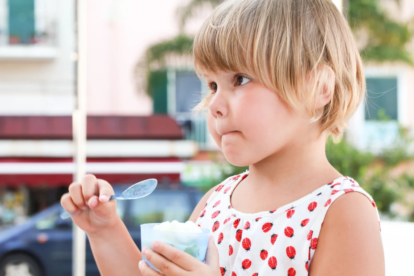 Mrożony jogurt smakuje jak lody Mrożony jogurt smakuje jak lody