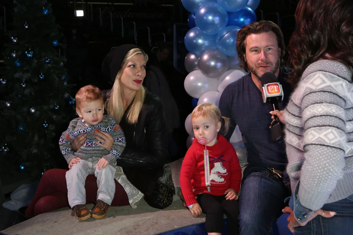 Tori Spelling z mężem i dziećmi Tori Spelling z mężem i dziećmi