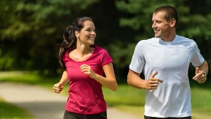 Wzmożony wysiłek fizyczny może prowadzić nie tylko do kontuzji, ale również zaburzeń elektrolitowych