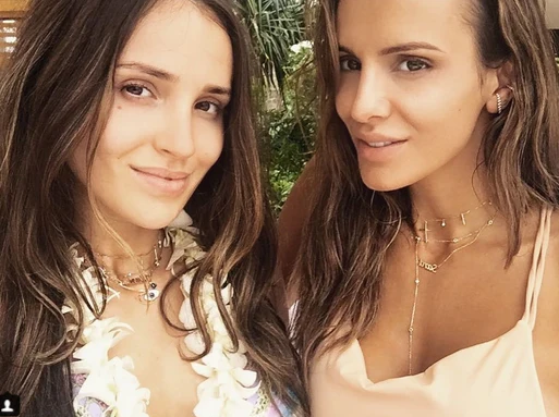 Marina Łuczenko-Szczęsna i Sara Boruc przyjaźnią się odkąd zostały żonami piłkarzy Marina Łuczenko-Szczęsna i Sara Boruc przyjaźnią się odkąd zostały żonami piłkarzy