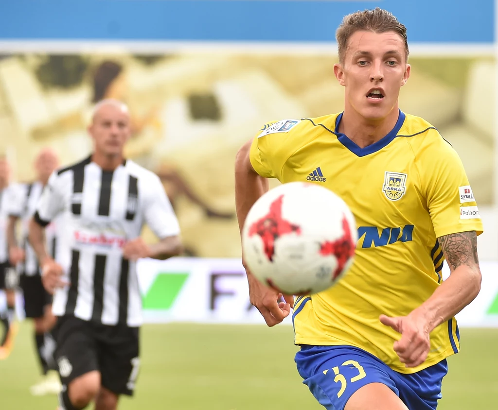 Damian Zbozień podczas meczu z Sandecją Nowy Sącz Damian Zbozień podczas meczu z Sandecją Nowy Sącz