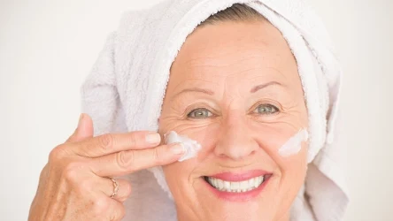 Jak zrobić domową maseczkę dla dojrzałej skóry?