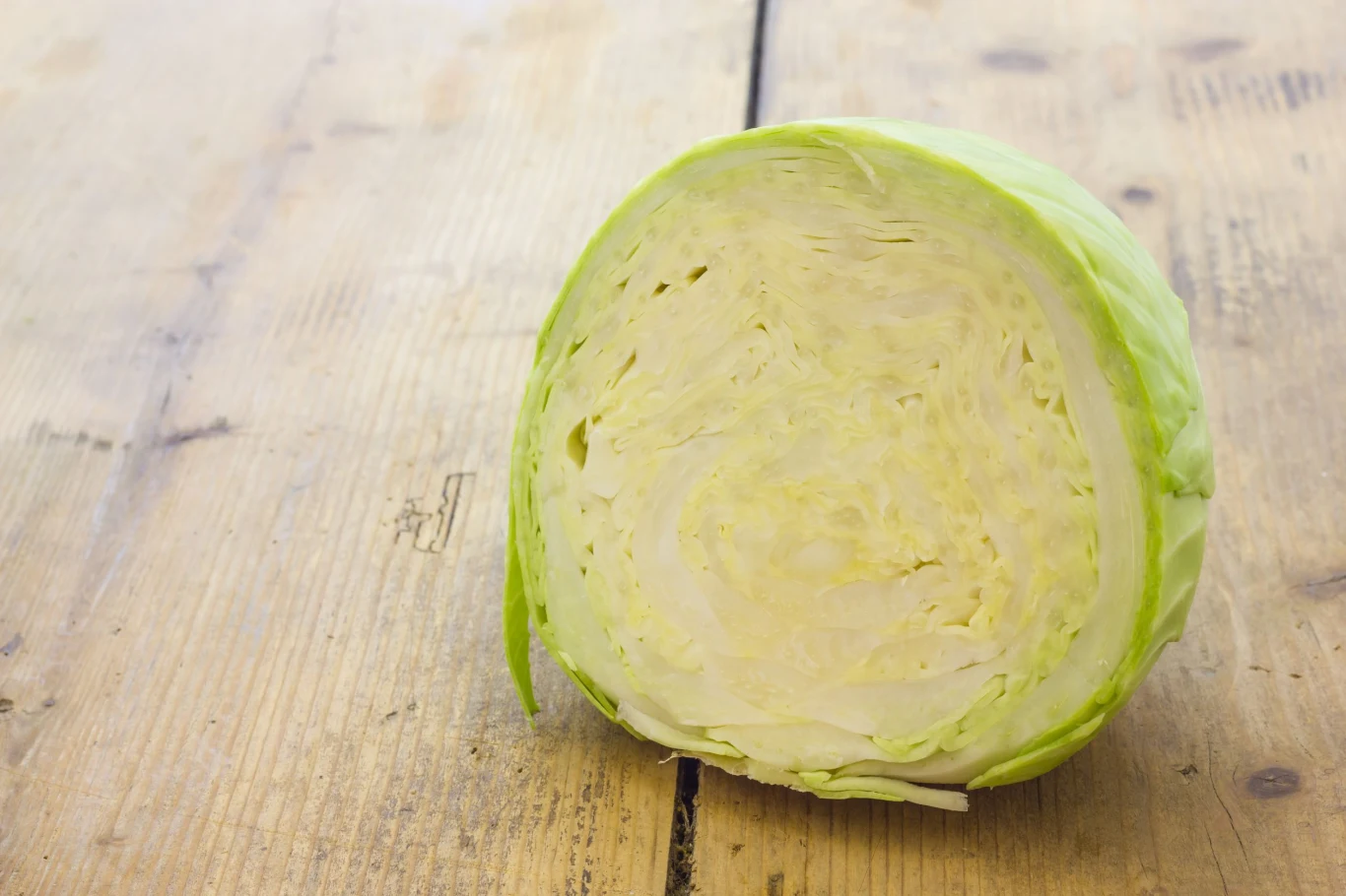 Liście białej kapusty mogą się okazać pomocne w walce z uczuleniem
