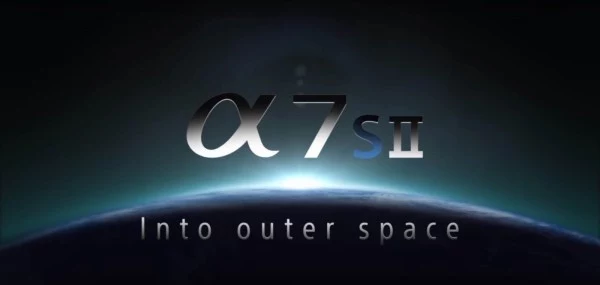 Aparat okrąża Ziemię w ciągu około 90 minut, rejestrując różne filmy 4K i fotografie z wysokości 400 km Aparat okrąża Ziemię w ciągu około 90 minut, rejestrując różne filmy 4K i fotografie z wysokości 400 km
