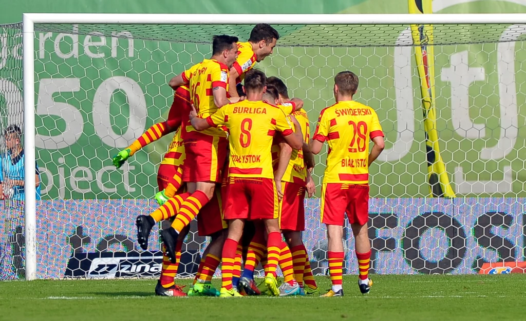 Jagiellonia jest liderem z kompletem dziewięciu punktów Jagiellonia jest liderem z kompletem dziewięciu punktów