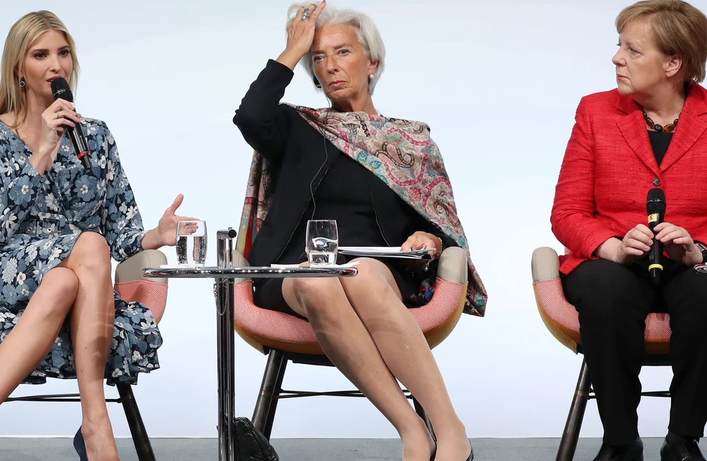 Christine Lagarde słynie z zamiłowania do szali