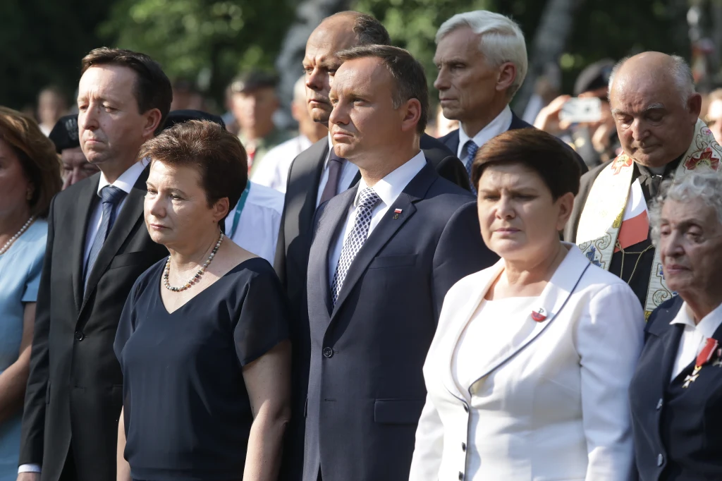 Uroczystości przed pomnikiem Gloria Victis 