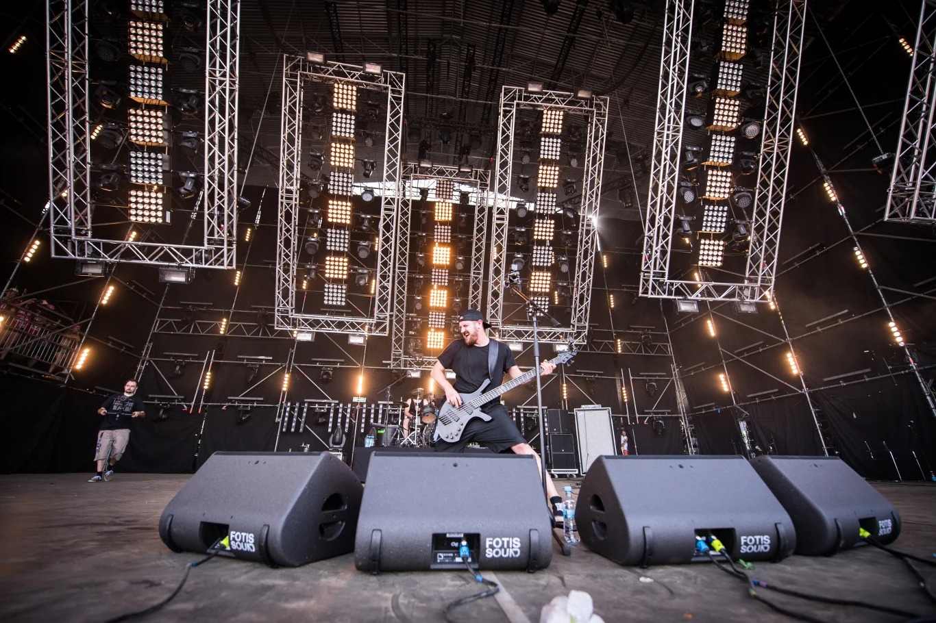 Metalowa grupa ze Szczecinka odebrała Złotego Bączka przyznanego za występ na Małej Scenie w 2016 r.