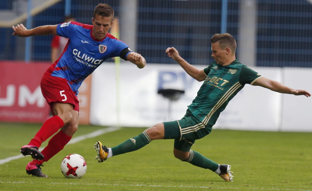 Piast Gliwice - Śląsk Wrocław 1-1 w meczu 4. kolejki Ekstraklasy Piast Gliwice - Śląsk Wrocław 1-1 w meczu 4. kolejki Ekstraklasy