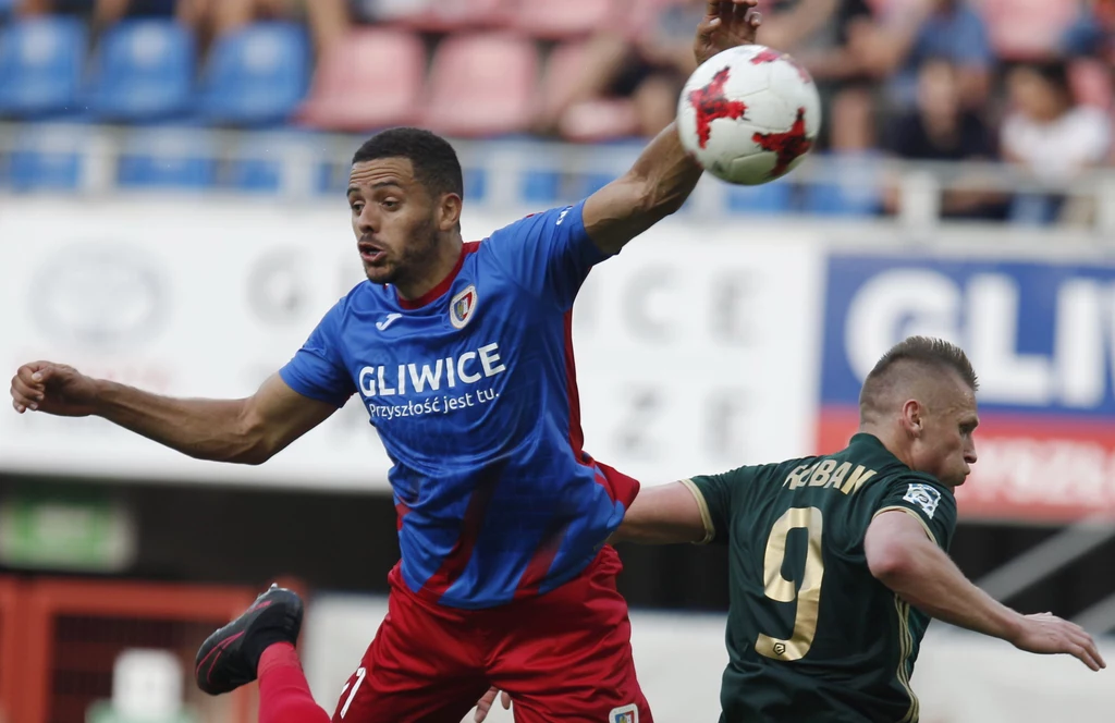 Piast Gliwice - Śląsk Wrocław 1-1 w meczu 4. kolejki Ekstraklasy Piast Gliwice - Śląsk Wrocław 1-1 w meczu 4. kolejki Ekstraklasy