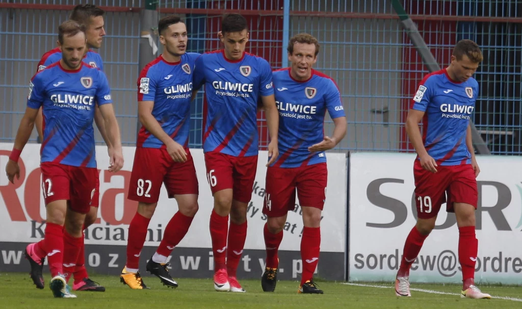 Piast Gliwice - Śląsk Wrocław 1-1 w meczu 4. kolejki Ekstraklasy Piast Gliwice - Śląsk Wrocław 1-1 w meczu 4. kolejki Ekstraklasy