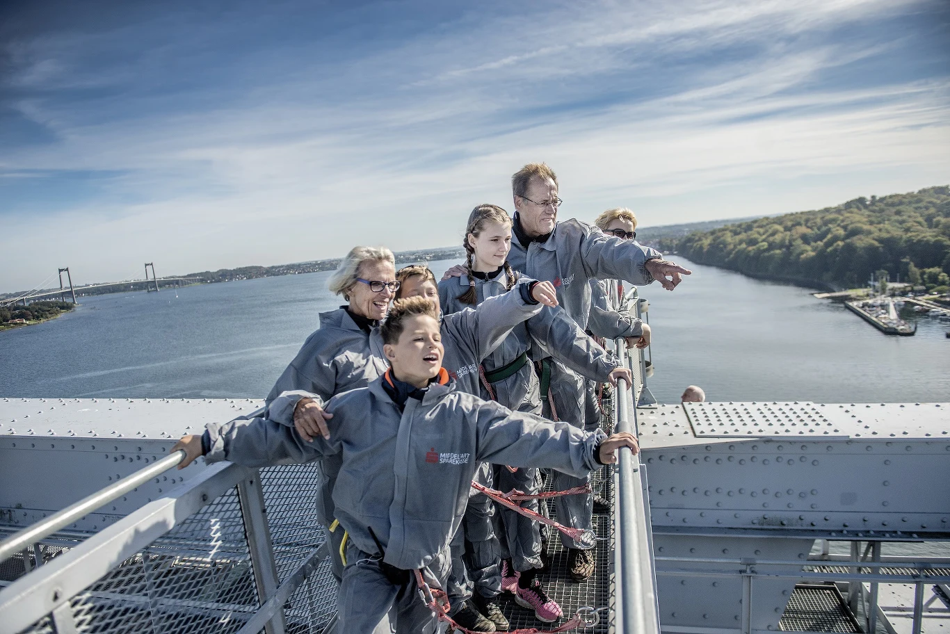 Wyprawa na szczyt mostu