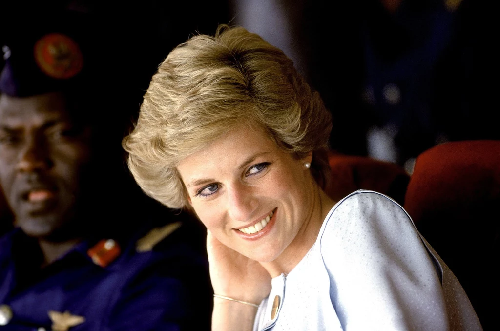 Księżna Diana zmarła 31 sierpnia 1997 roku w Paryżu w wyniku wypadku w Tunelu Alma