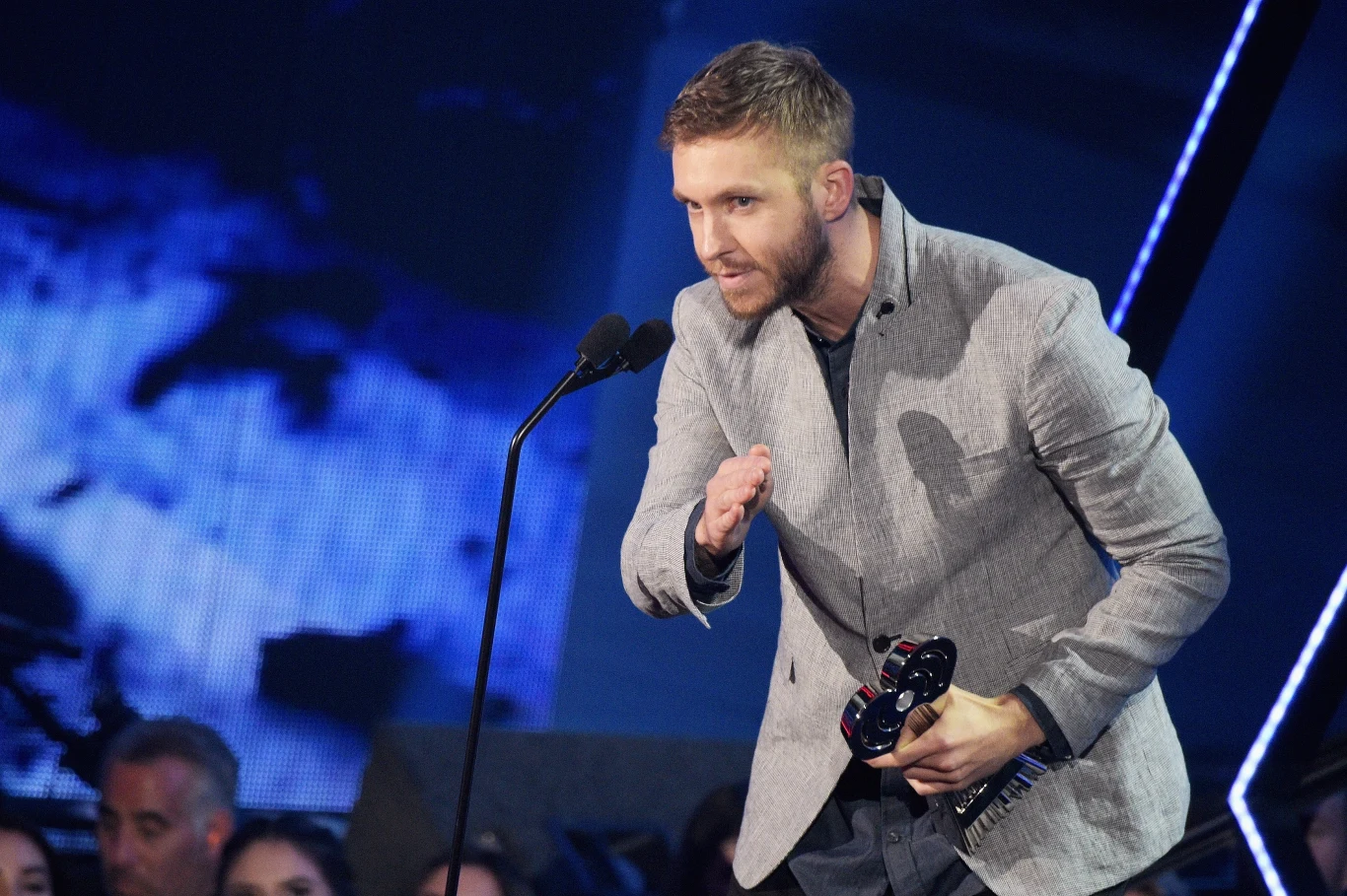 Calvin Harris jest najlepiej zarabiającym DJ-em na świecie Calvin Harris jest najlepiej zarabiającym DJ-em na świecie