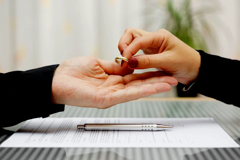 Czy wiesz, które znaki zodiaku najczęściej się rozwodzą? W małżeństwie z osobami z tej listy trzeba szczególnie uważać Czy wiesz, które znaki zodiaku najczęściej się rozwodzą? W małżeństwie z osobami z tej listy trzeba szczególnie uważać