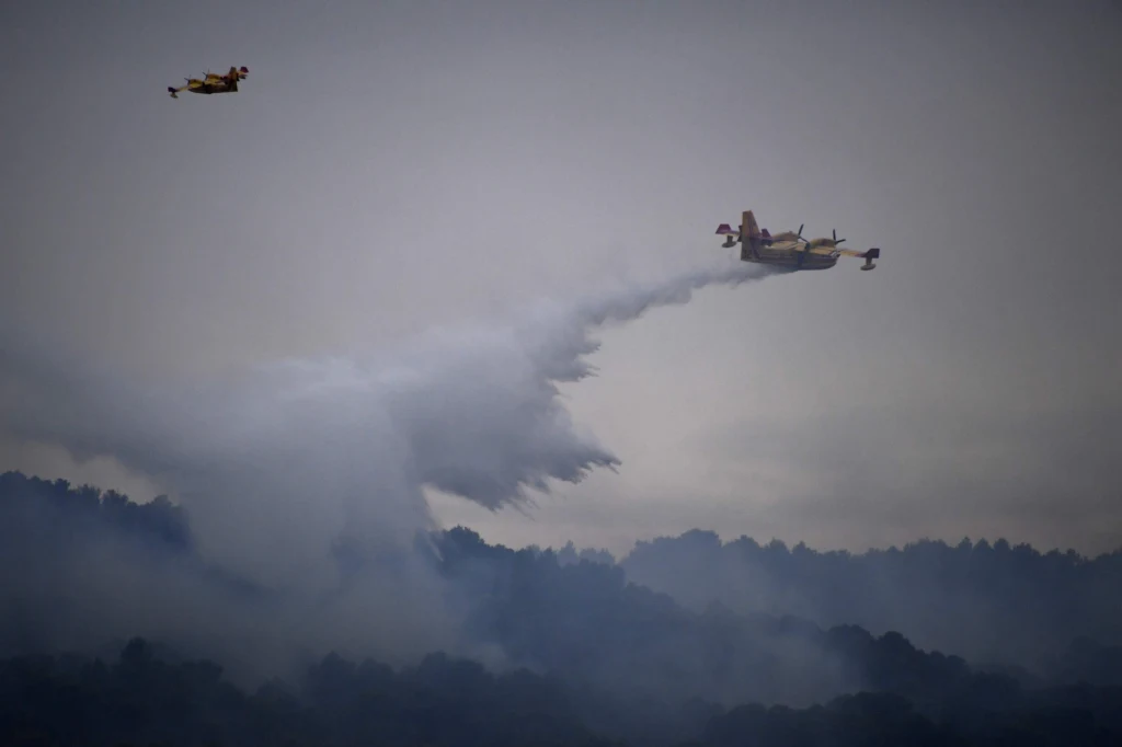 Pożar lasu 40 km od Montpellier Pożar lasu 40 km od Montpellier