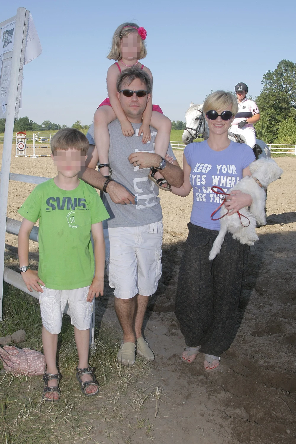 Monika Richardson z byłym mężem i dziećmi, 2010 r.