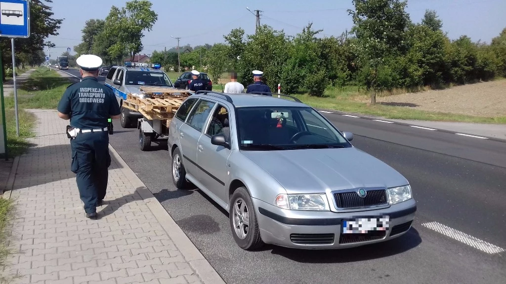 Kierowca tej Octavii miał ponad 2,5 promila alkoholu